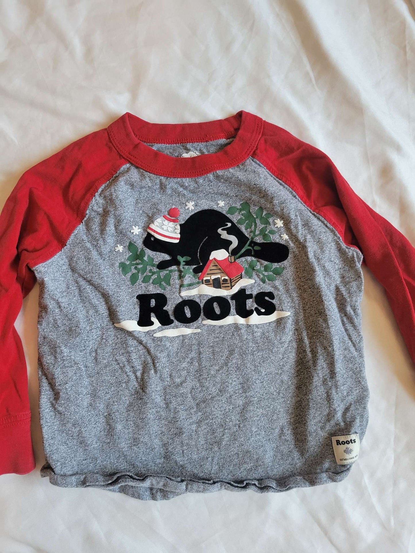 Long Sleeve Roots Christmas Beaver - gray / red 3T (Excellent Used) , Kids 3T