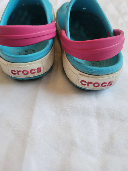Blue/Pink Crocs Size 8/9c, Shoes 8 (Toddler:2-4yr)
