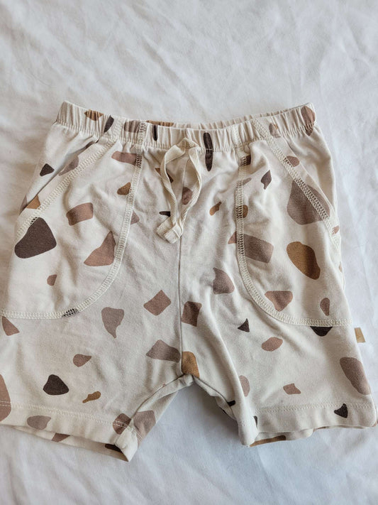 Jax Lennon Shorts - Beige with "Pebbles" - size 2/3 - Small Shop, Kids 2T