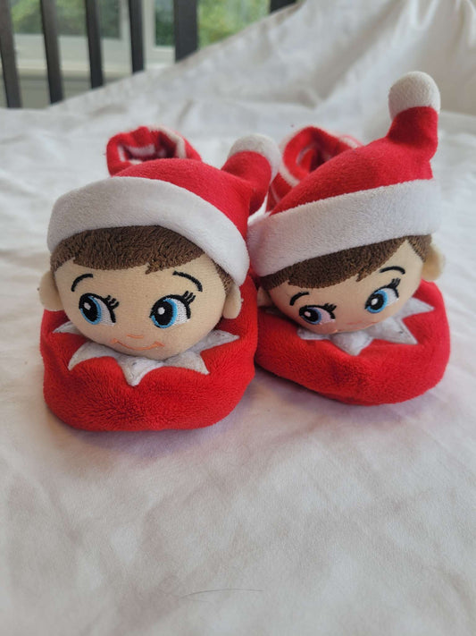 Elf on the shelf Slippers - Size M - Size 7/8c, Shoes 7 (Walkers:12-24 mth)