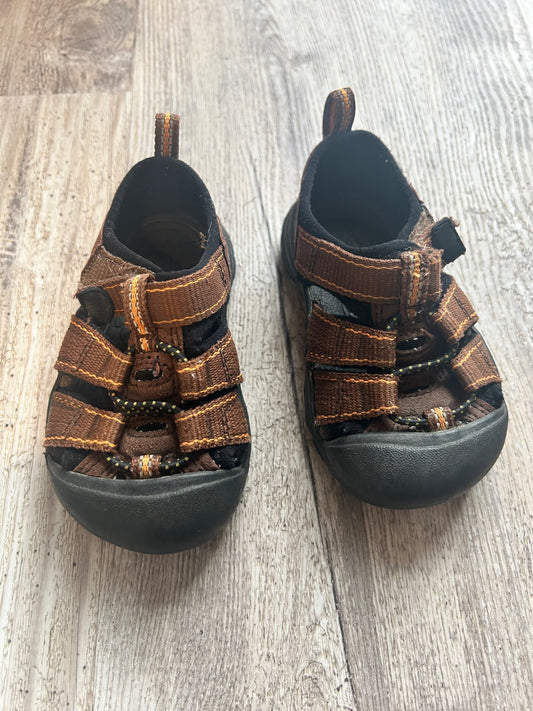 Keen Brown Toddler Waterproof Sandals EUC, Shoes 4 (Baby: 0-12 mth)