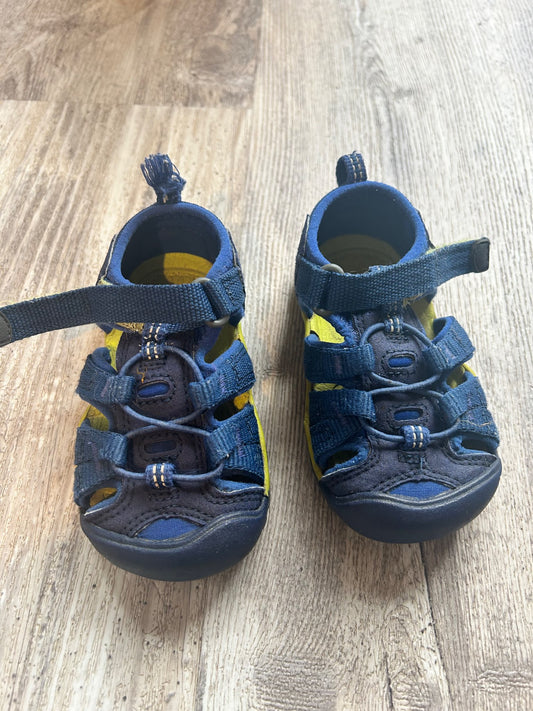 Keen Blue waterproof toddler sandals 4T, Shoes 4 (Baby: 0-12 mth)