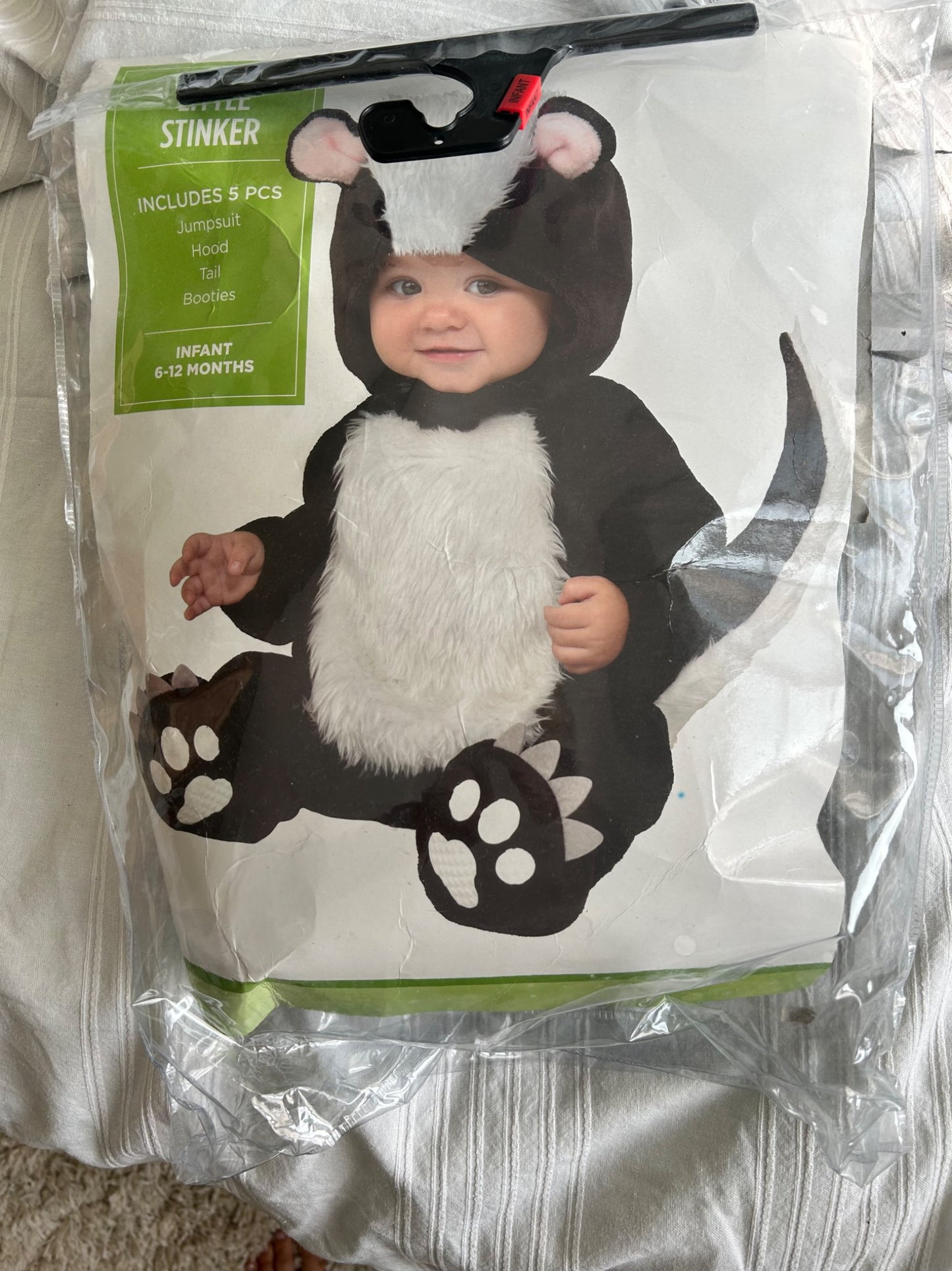 Baby skunk Halloween costume!, Kids 12 Month (9-12M)