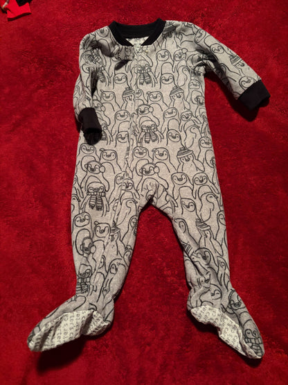 Carters 3x 9m Fleece “winter themed” sleepers, Kids 9 Month (6-9M)