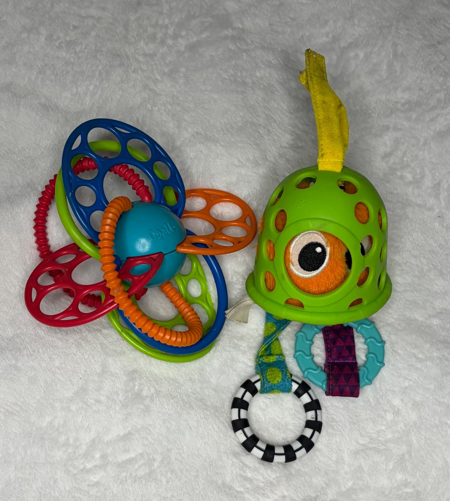Oball Toys - Ball & Pull-Down Vibrating Monster