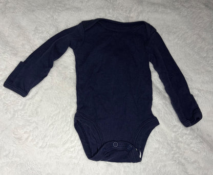 NEWBORN size  - 6pc Mixed Bundle - Onesies and a sleeper, Kids Newborn
