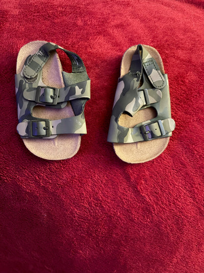 Old Navy Camo Sandals Newborn , Shoes 0 (Baby: 0-12 mth)