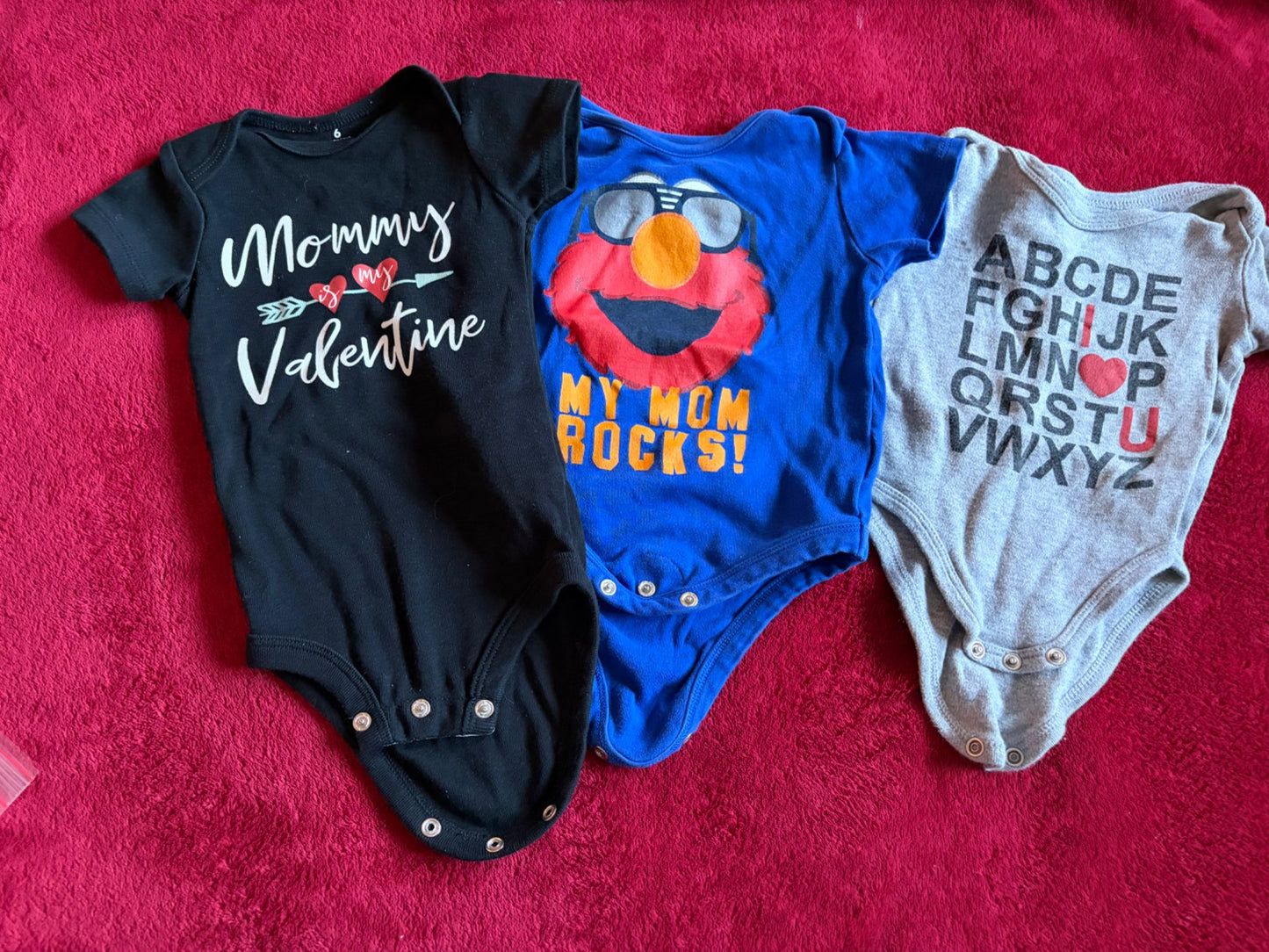 3pc Onesie Bundle “about mom” 6m , Kids 6 Month (3-6M)