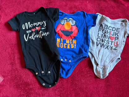 3pc Onesie Bundle “about mom” 6m , Kids 6 Month (3-6M)