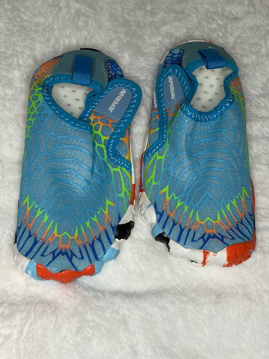 NWT Size 29 (Approx US 11.5) Kids Water Shoes , Shoes 11.5 (Toddler:2-4yr)