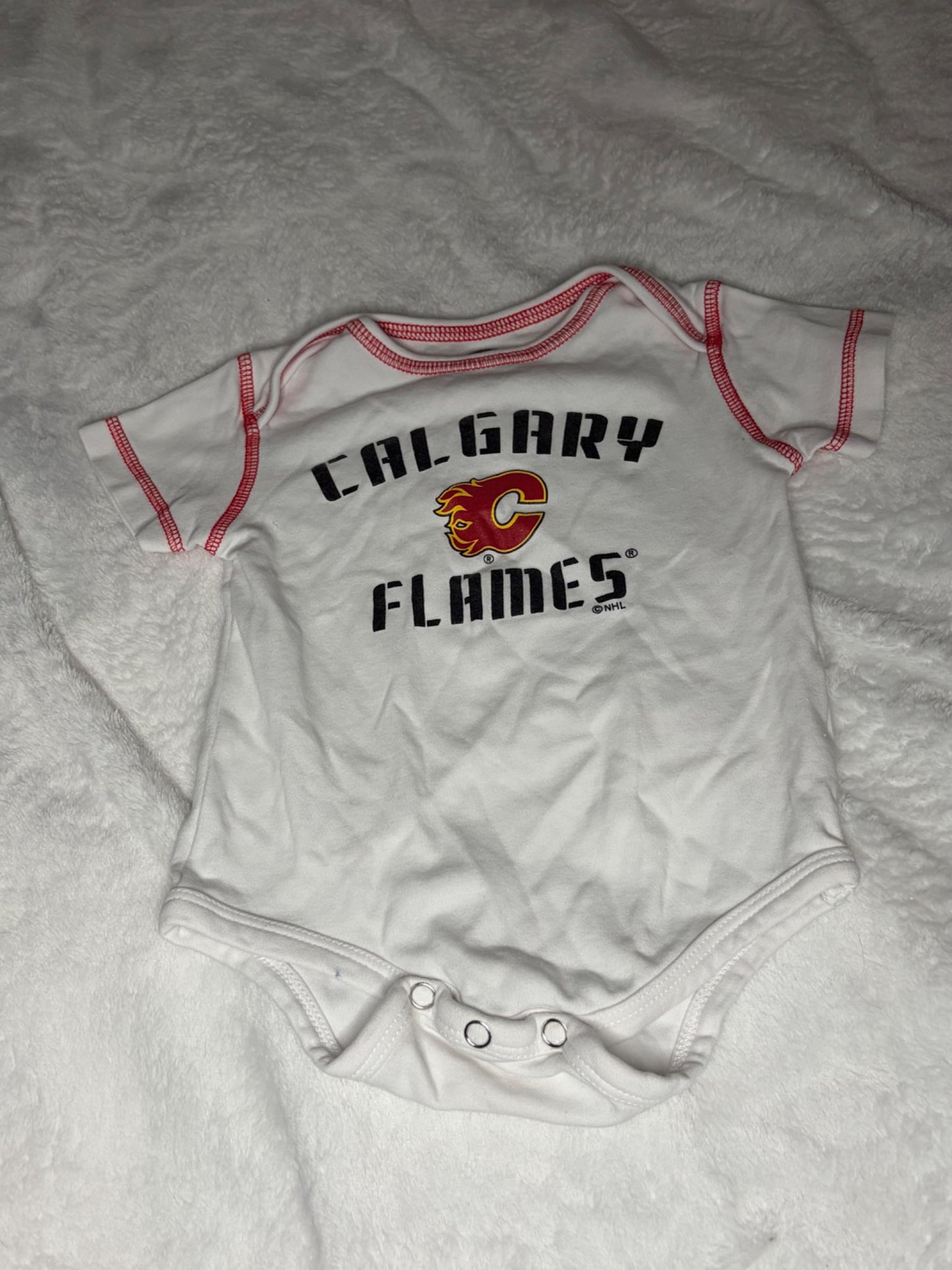 NHL Calgary Flames Onesie 18m , Kids 18 Month (12-18M)