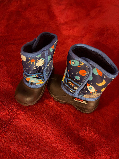 Size 4 - Space Theme Winter Boots , Shoes 4 (Baby: 0-12 mth)