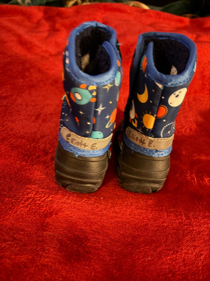 Size 4 - Space Theme Winter Boots , Shoes 4 (Baby: 0-12 mth)