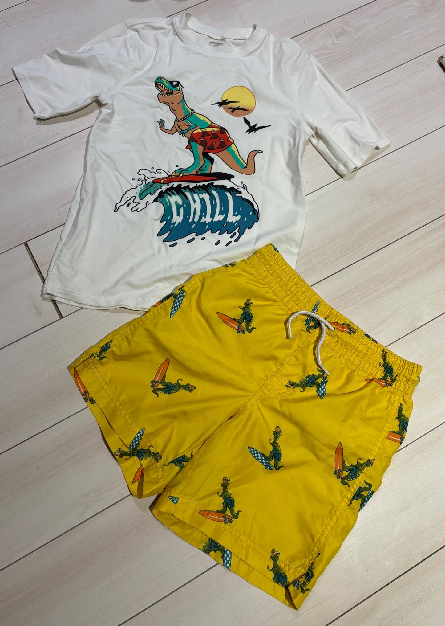 Swim shorts and rash guard , Kids 8