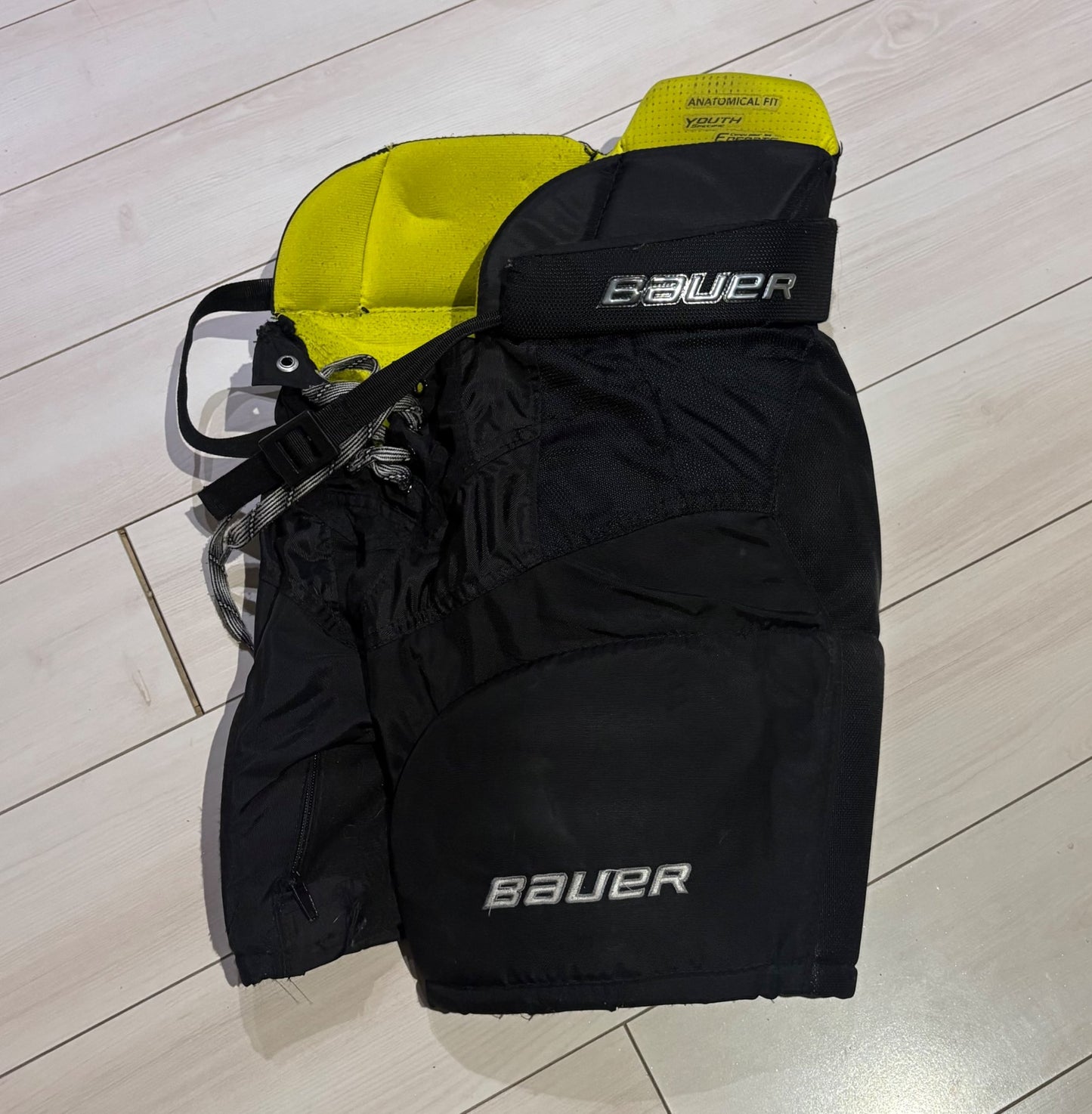 Bauer hockey pants- Youth large