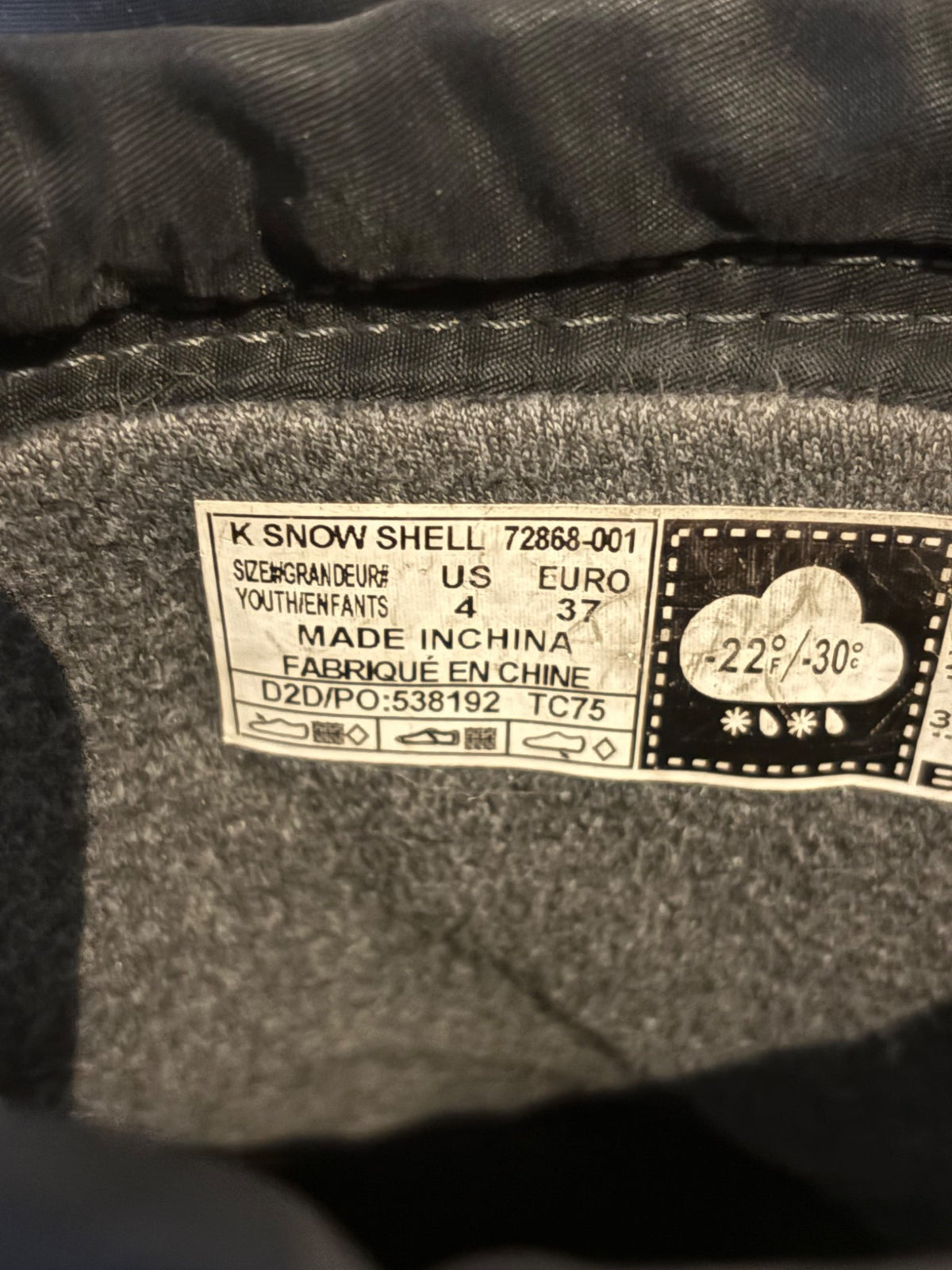 Bogs “Snow Shell” snow boots, retail new for $80, Shoes 4 (Big Kids:8–12yr)
