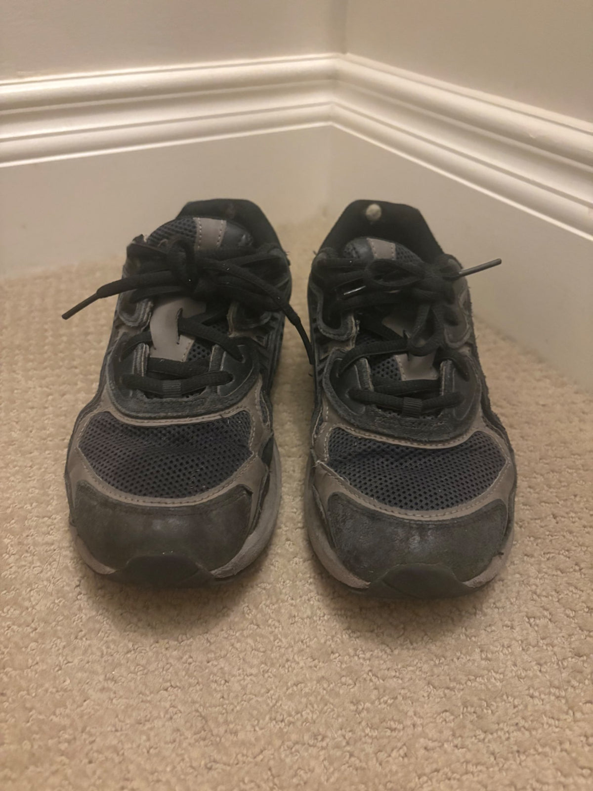 ASICS Gel NYC running shoes (retail $130), Shoes 5 (Big Kids:8–12yr)