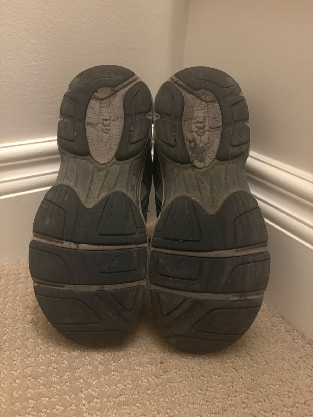 ASICS Gel NYC running shoes (retail $130), Shoes 5 (Big Kids:8–12yr)