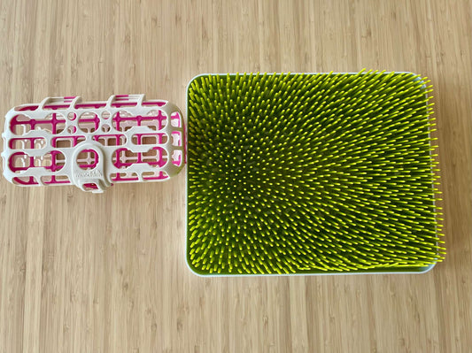 Bottle washing bundle - Munchkin dishwasher basket (pink) + Boon Grass Countertop Baby Bottle Drying Rack, Green
