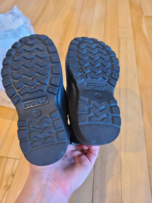 Stonz Trek Winter boots- 7T- Retail $69.99, Shoes 7 (Walkers:12-24 mth)