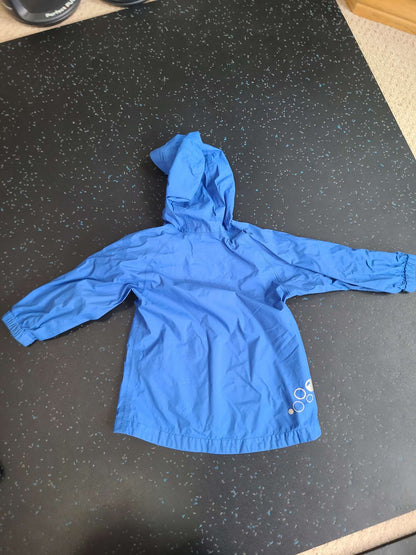 MEC 24 mon Raincoat
