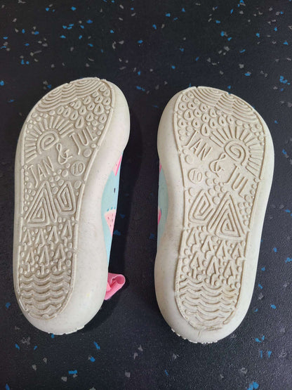 Jan and Jul Watermelon water shoes, retail $25.99, Shoes 10 (Toddler:2-4yr)