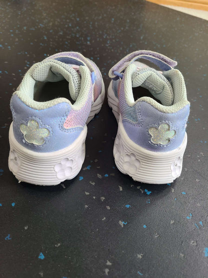 Stride rite size 9.5 girls flashing shoes, retail $80, Shoes 9.5 (Toddler:2-4yr)