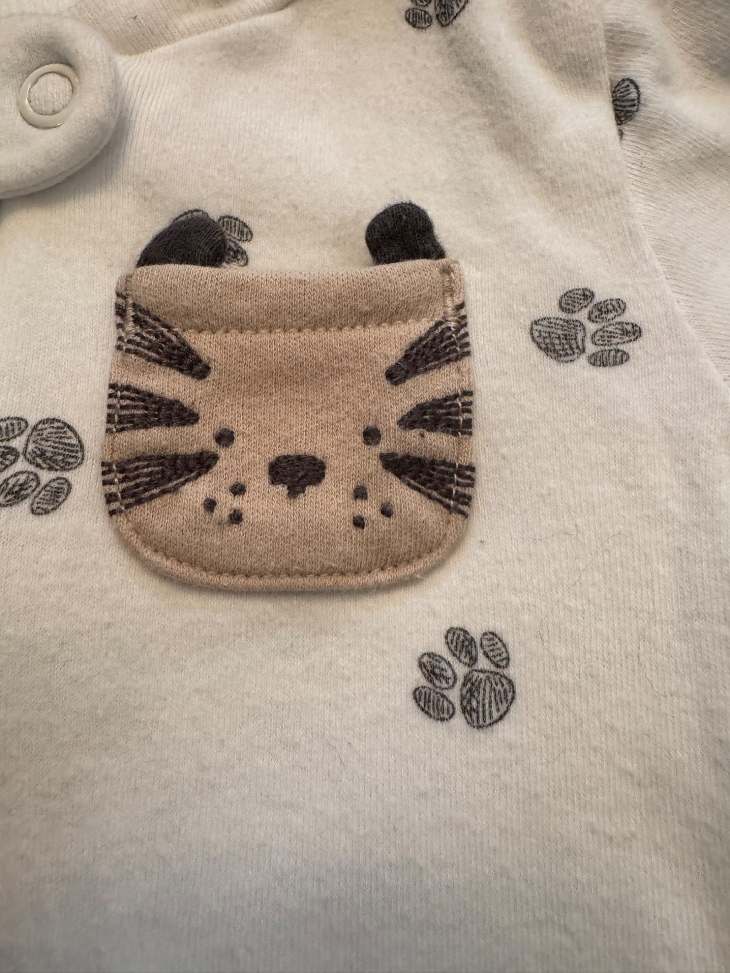 Little planet and Carter’s: sleepers: nine months, Kids 9 Month (6-9M)