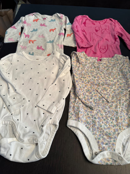 4 Cotton onesies long sleeve, Kids 9 Month (6-9M)