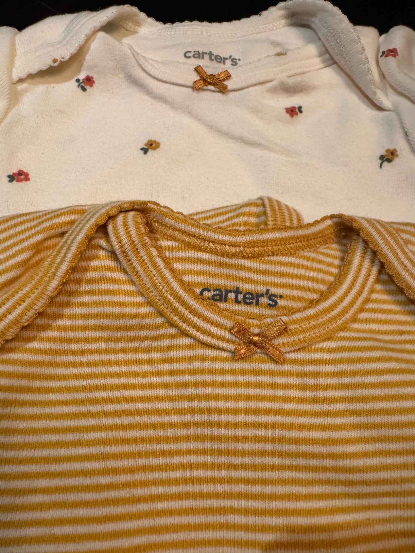 Bundle: 5 Carter’s short sleeve cotton onesies, Kids 3 Month (0-3M)