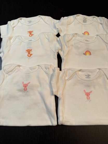 Bundle: 6 cute cotton onesies. Short sleeved, cute design., Kids 3 Month (0-3M)