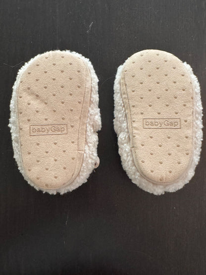 Baby Gap’s “Sherpa Clog”  6-12 months , Shoes 3 (Baby: 0-12 mth)