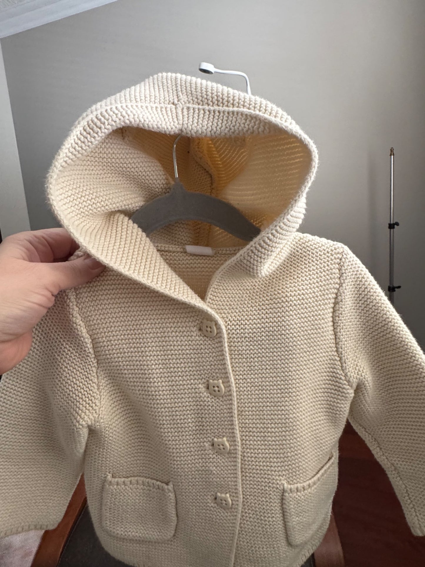 Baby Gap crème knit pants & bear cardigan, Kids 18 Month (12-18M)