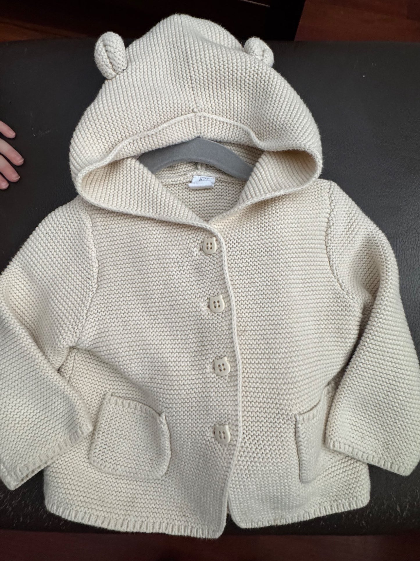 Baby Gap crème knit pants & bear cardigan, Kids 18 Month (12-18M)