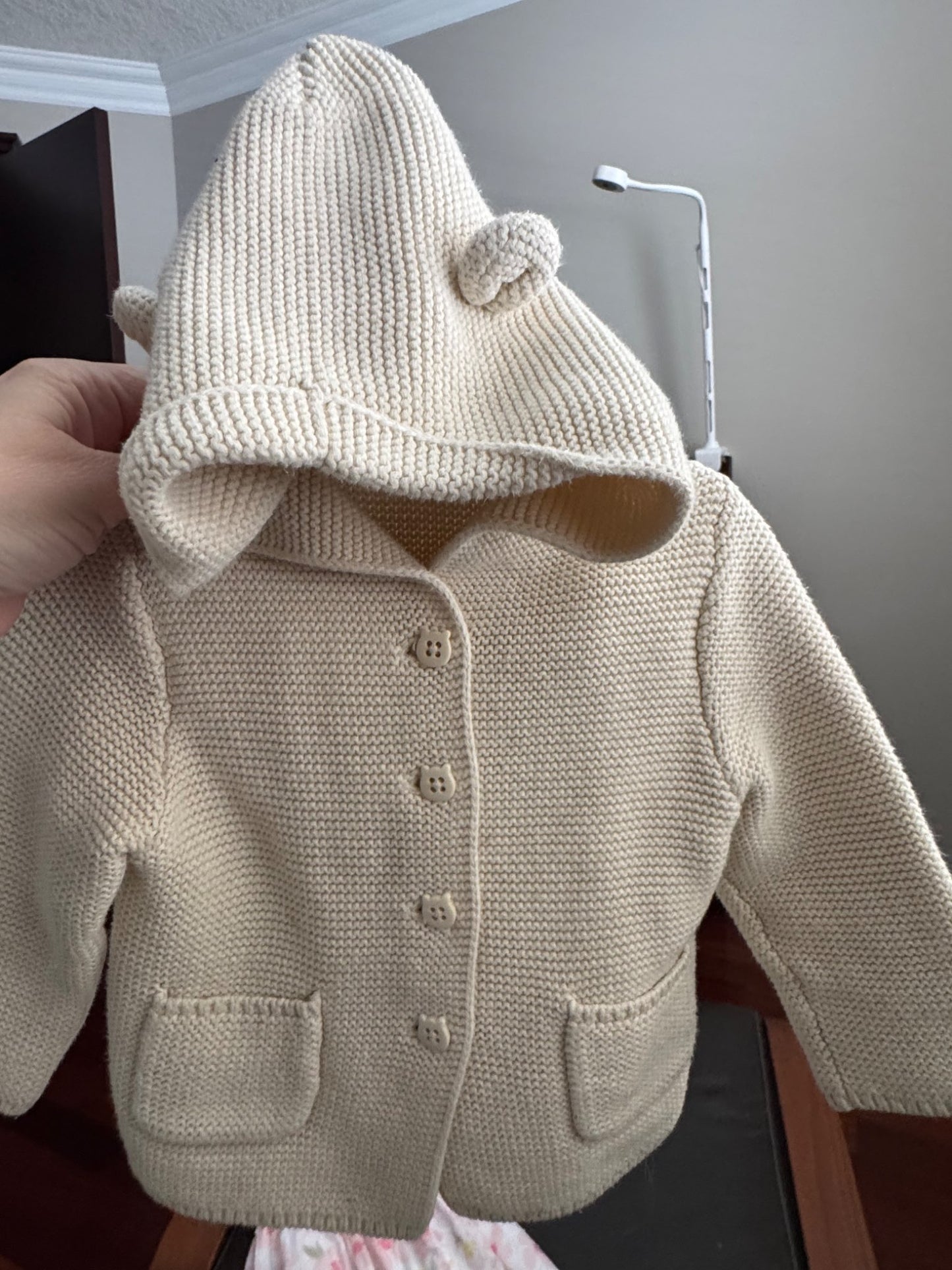 Baby Gap crème knit pants & bear cardigan, Kids 18 Month (12-18M)