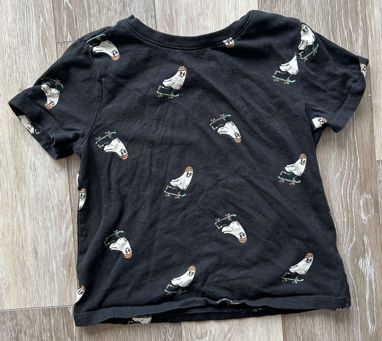 Old Navy T-Shirt - SKATEBOARDING GHOSTS - 4T, Kids 4/4T