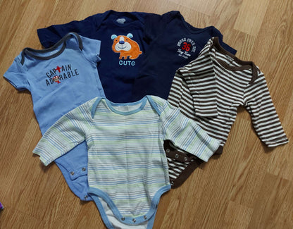 Bundle of 5 onesies - size 3 months , Kids 3 Month (0-3M)