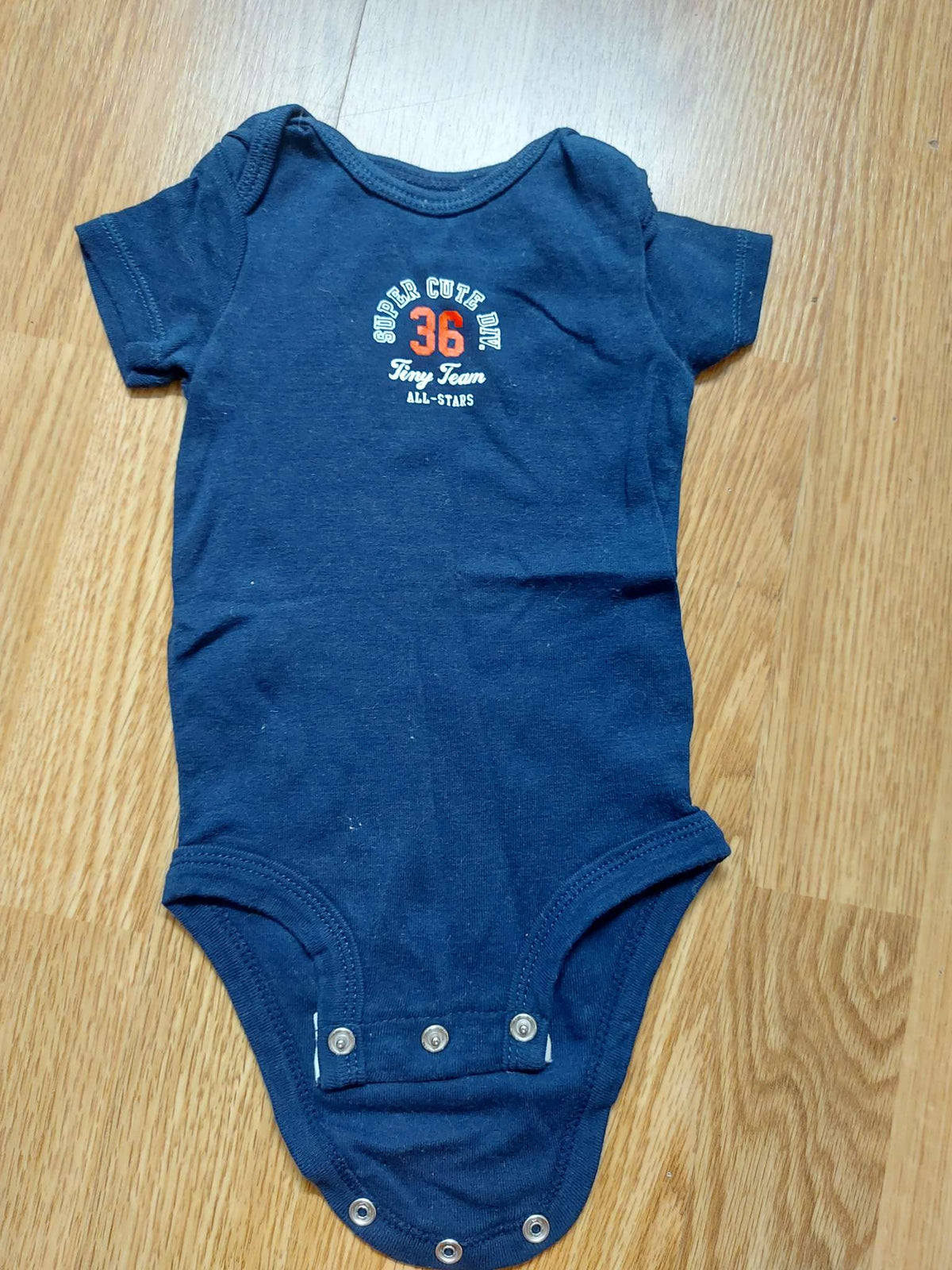 Bundle of 5 onesies - size 3 months , Kids 3 Month (0-3M)