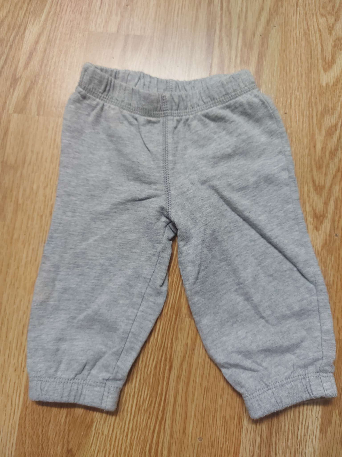 5 pairs of baby pants (various sizes from 3 to 6 months), Kids 6 Month (3-6M)