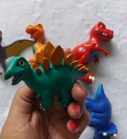 Lot of 5 dinosaurs