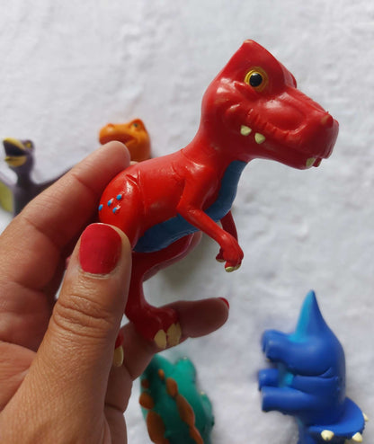 Lot of 5 dinosaurs