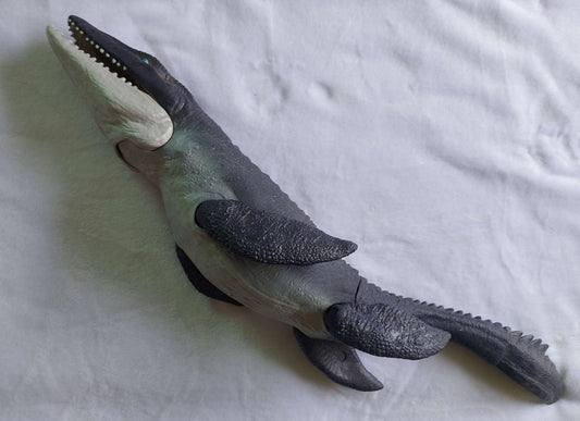 Large dinosaur toy (Mosausaurus)