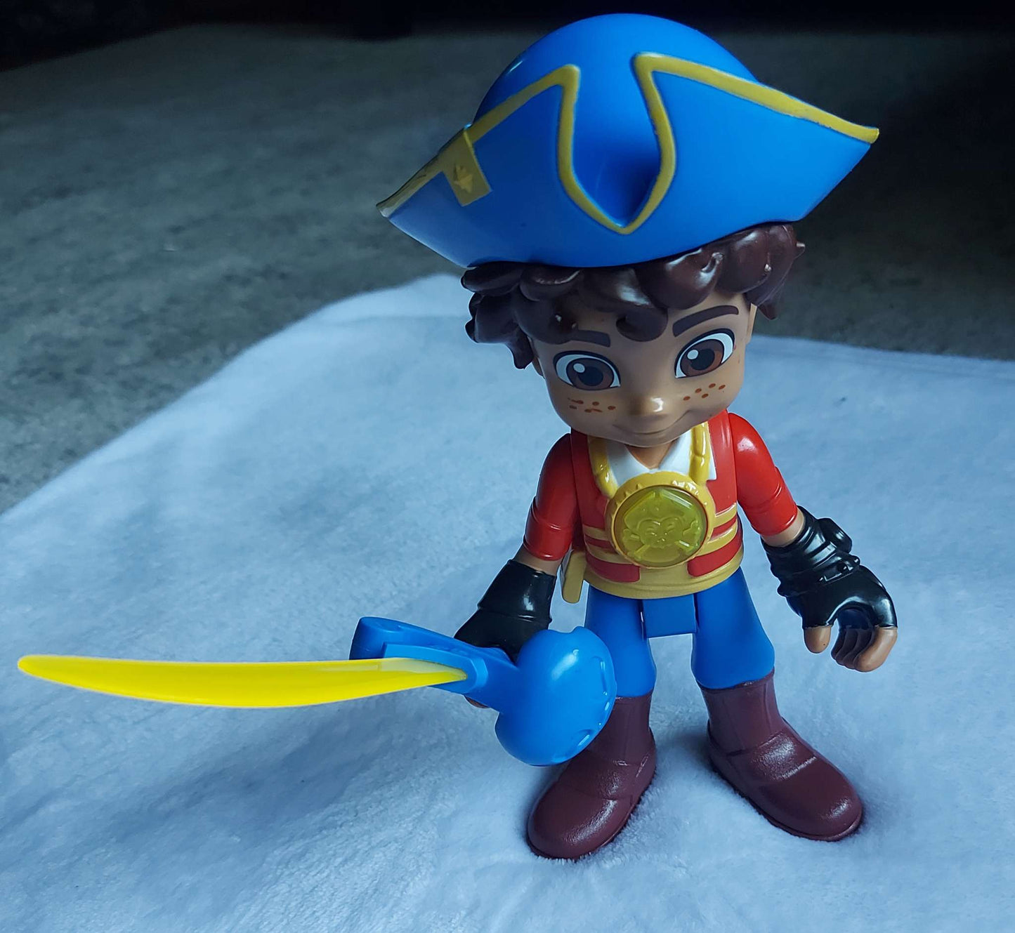 Santiago figurine 8 inches