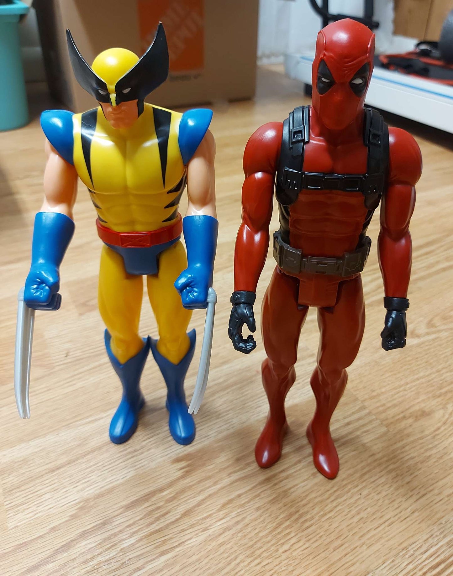 Marvel X-Men Wolverine Action Figure + Deadpool Action Figure