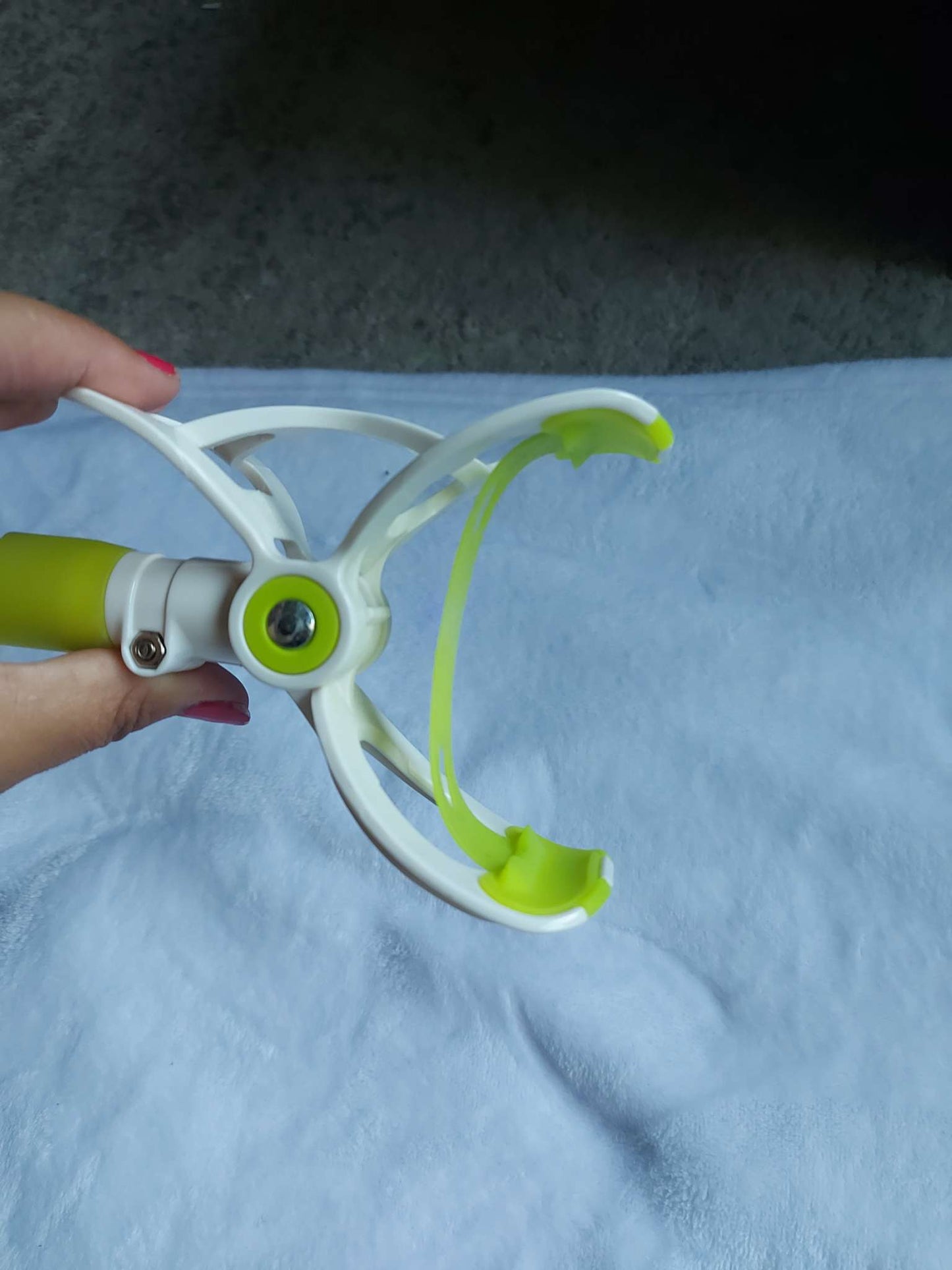 Baby monitor mount, camera clip