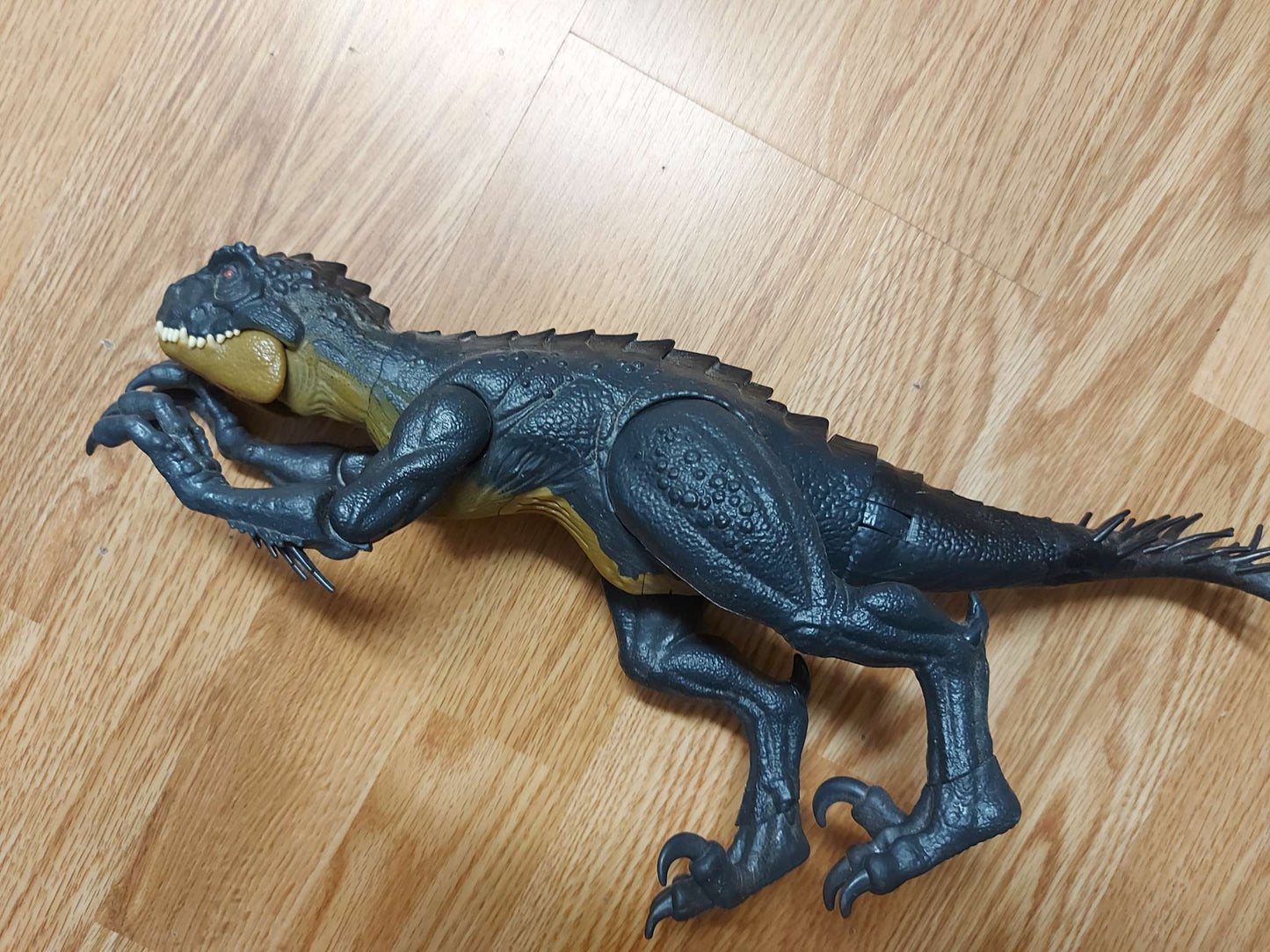 Dinosaur - Scorpios Rex Figure 12-inch  (Jurassic World Camp Cretaceous)