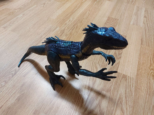 Dinosaur - Jurassic World Track N Attack Indoraptor Figure 10-inch