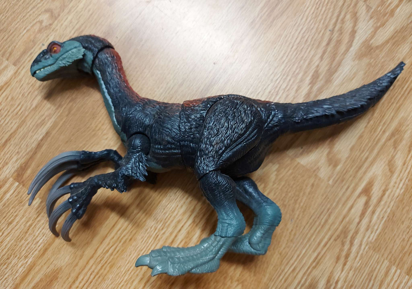 Dinosaur - Jurassic World Therizinosaurus Figure