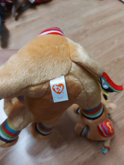 Lot of Camal stuffed animals