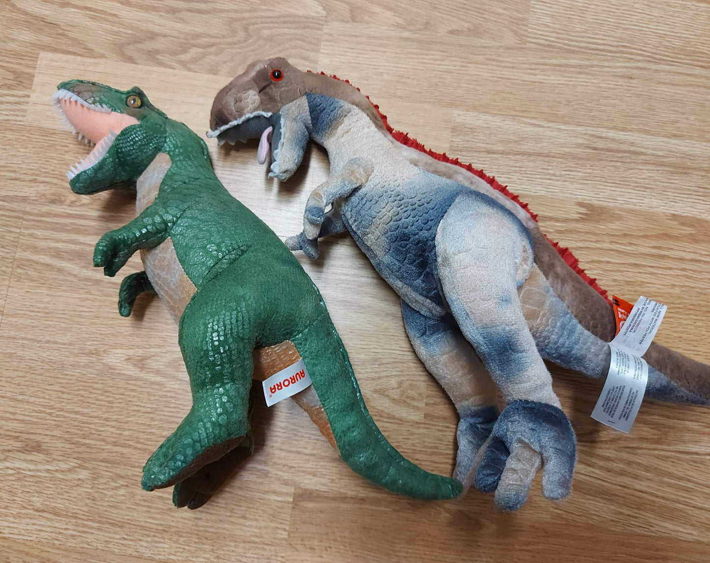 Lot of 2 dinosaurs stuffed animals